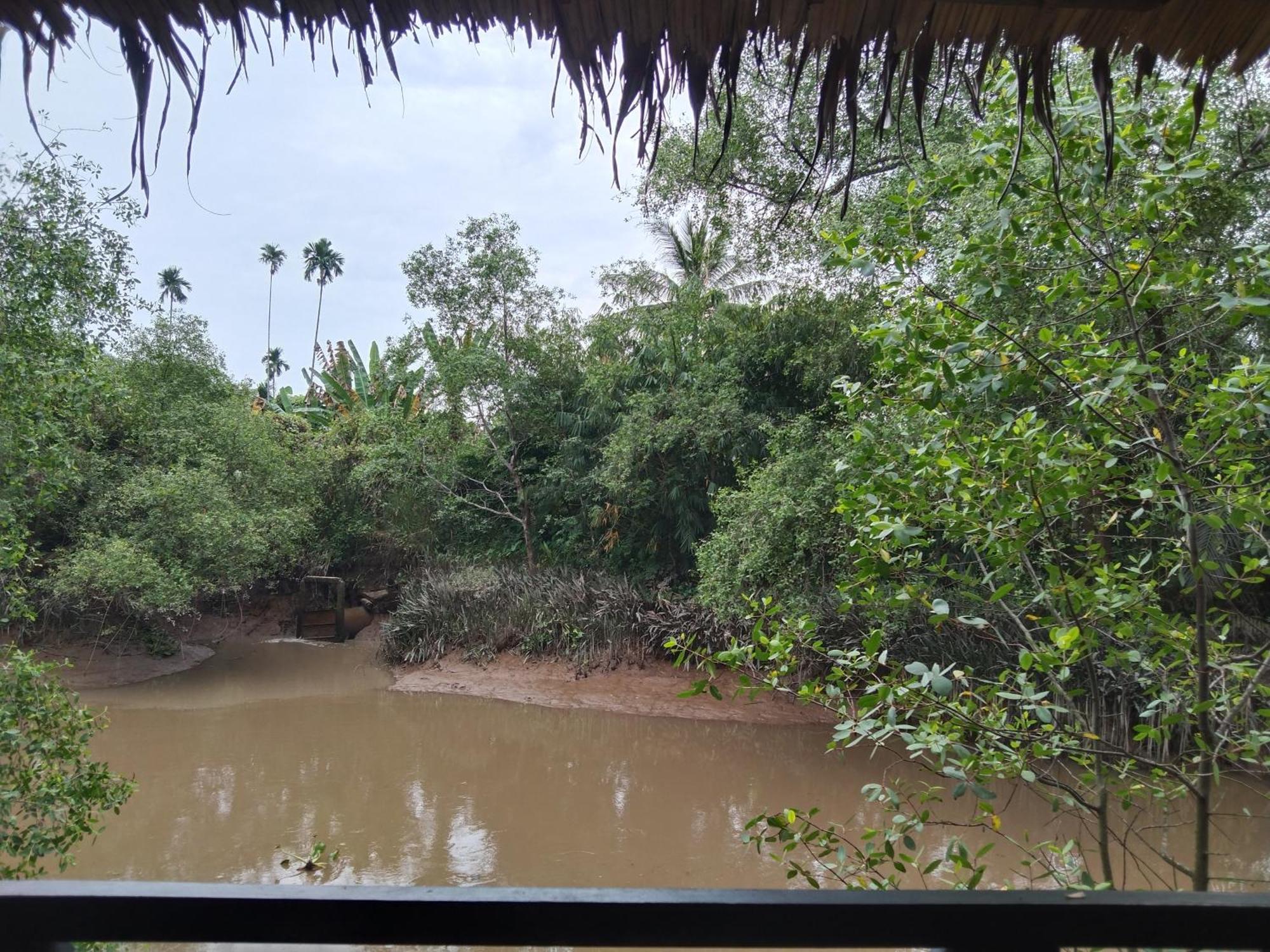 Quoc Phuong Riverside Homestay Ben Tre ภายนอก รูปภาพ