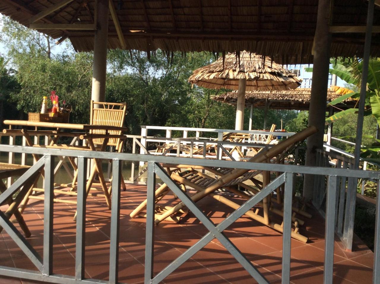 Quoc Phuong Riverside Homestay Ben Tre ภายนอก รูปภาพ