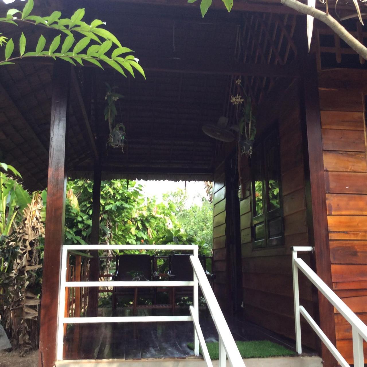 Quoc Phuong Riverside Homestay Ben Tre ภายนอก รูปภาพ