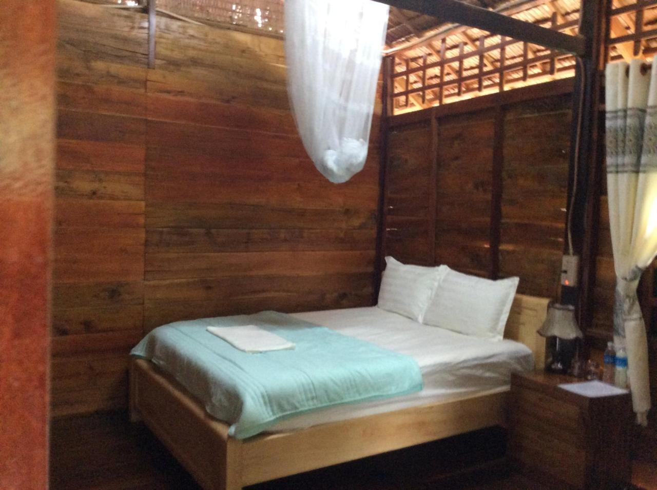 Quoc Phuong Riverside Homestay Ben Tre ภายนอก รูปภาพ